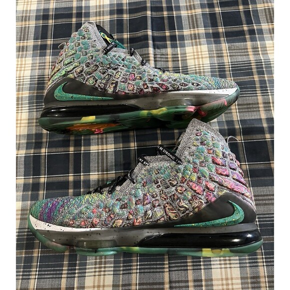 Nike LeBron 17 I Promise Size 13 Basketball Shoes main image 8